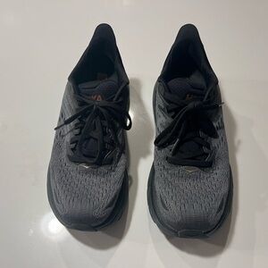 HOKA Clifton 8 Women’s Size 7